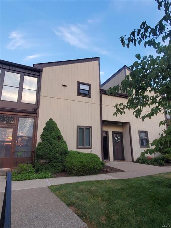 991 Village Round unit D, Allentown, PA 18106 - photo 3