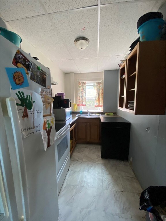 33 W Warwick Ave, West Warwick, RI 02893 - photo 7