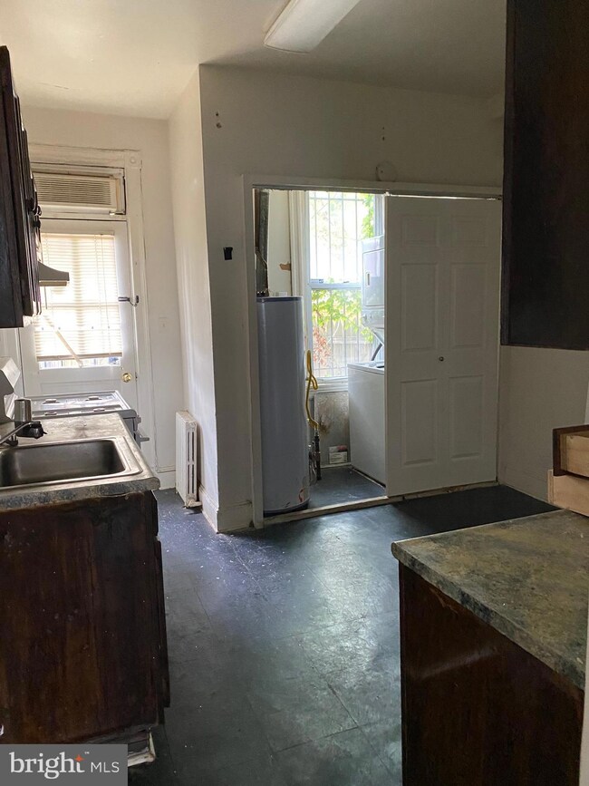 813 W Virginia Ave NE, Washington, DC 20002 - photo 7