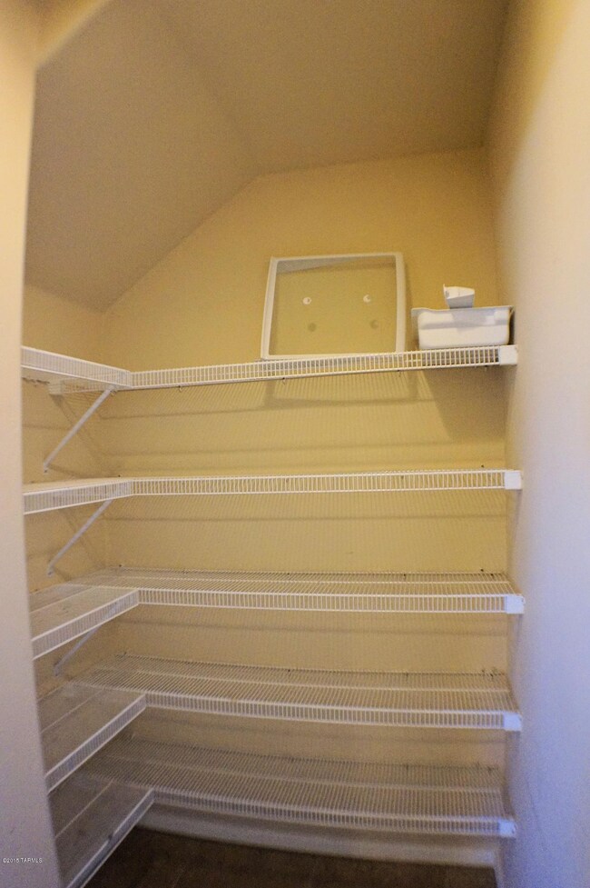 7.Walk in Pantry