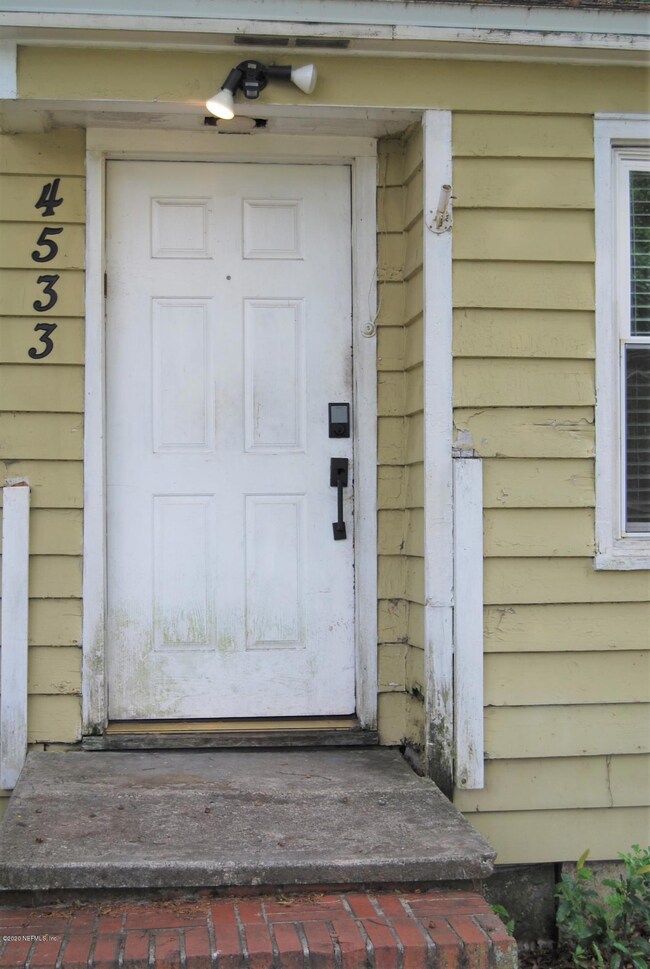 4533 Sunderland Rd, Jacksonville, FL 32210 - photo 2
