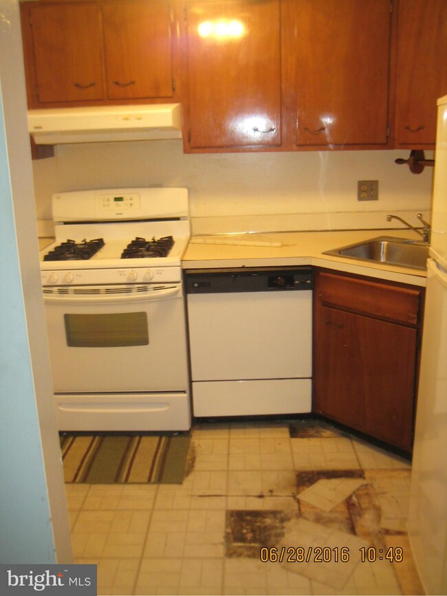 3136 Brinkley Rd unit 12104, Temple Hills, MD 20748 - photo 3