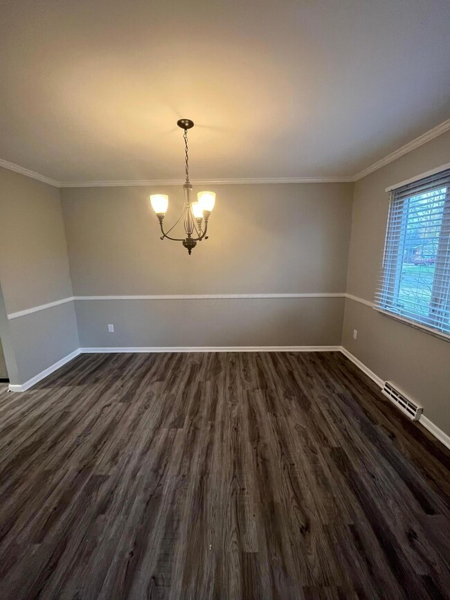 5561 Rockport Rd, Columbus, OH 43235 - photo 6