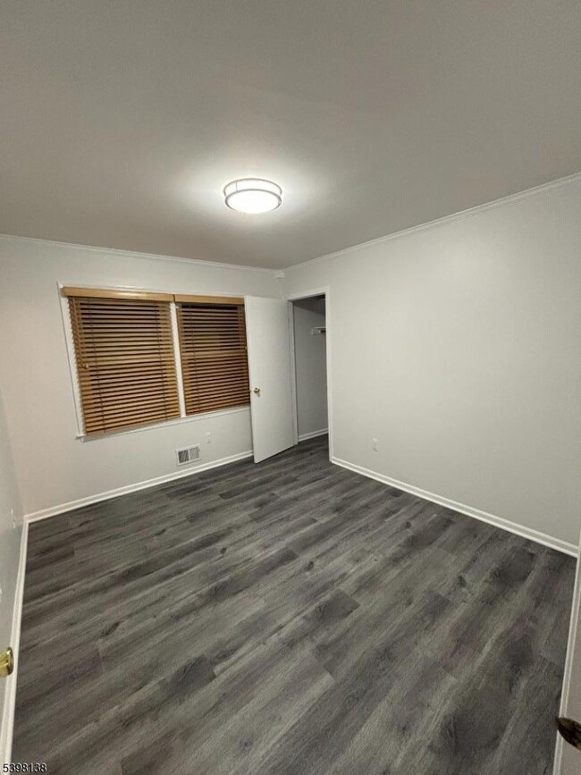 21 Teaberry Dr, Edison, NJ 08820 - photo 7