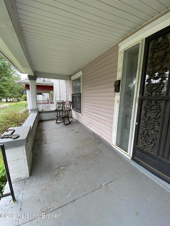 4103 Front Porch