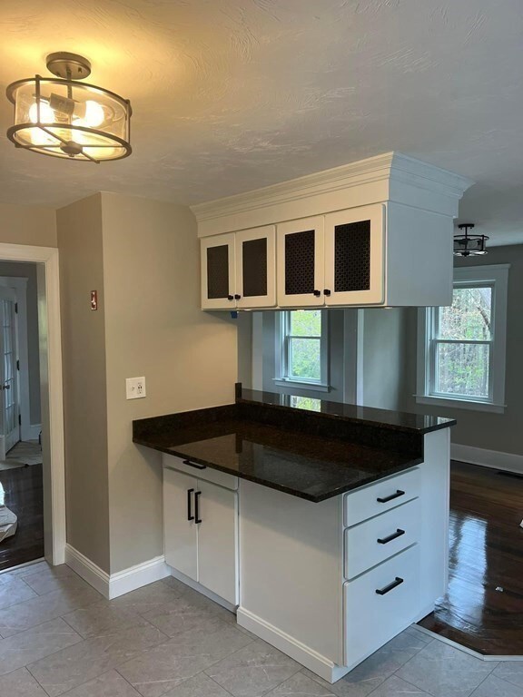 8 S Bowlder St unit 8B, Uxbridge, MA 01569 - photo 3