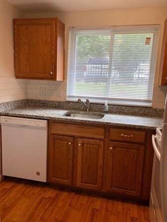 54 Walcott Valley Dr unit 54, Hopkinton, MA 01748 - photo 2