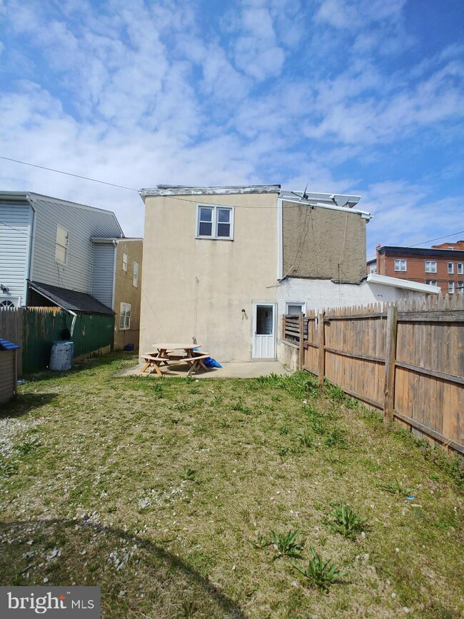 210 Walnut St, Norristown, PA 19401 - photo 5