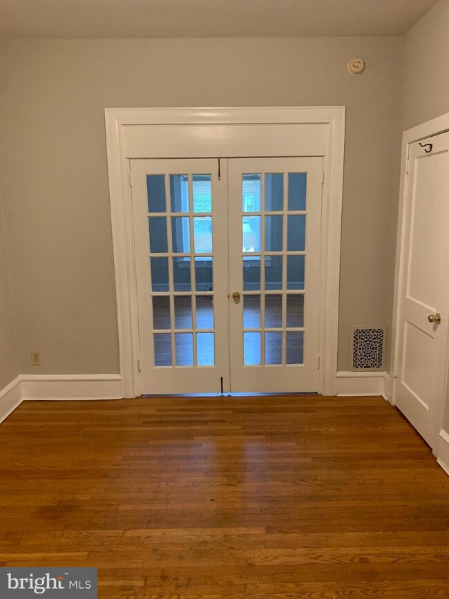 135 Walnut St unit 1ST FLOOR, Jenkintown, PA 19046 - photo 7