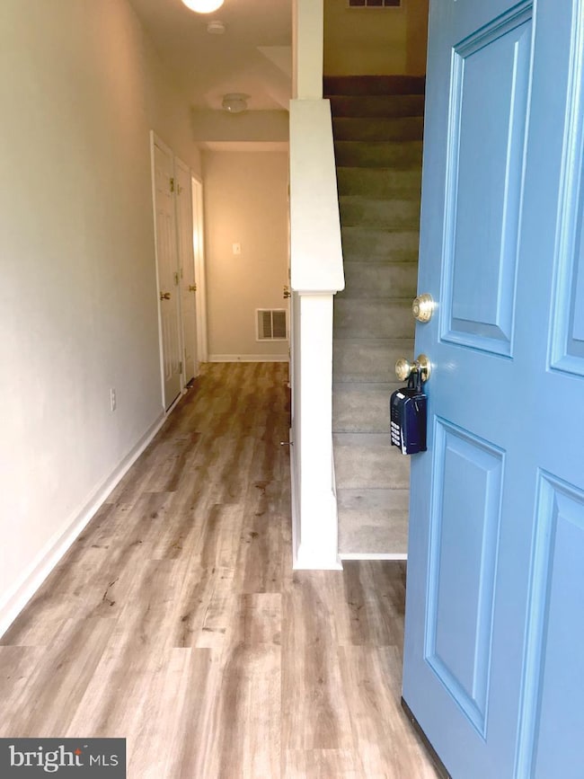 12774 Heron Ridge Dr, Fairfax, VA 22030 - photo 2