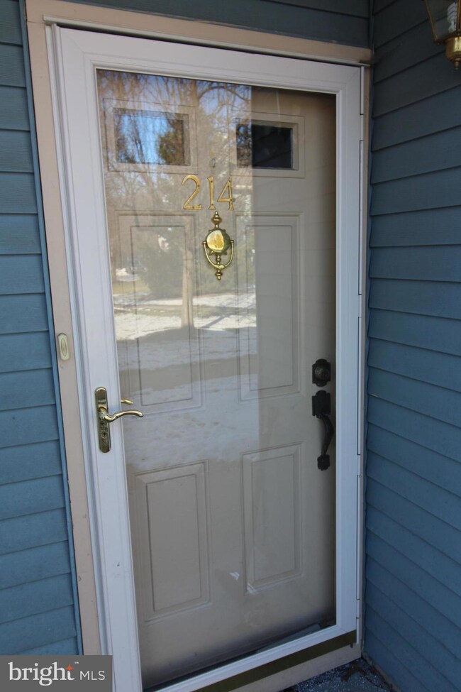 214 Wyndham Place, Trenton, NJ 08691 - photo 2