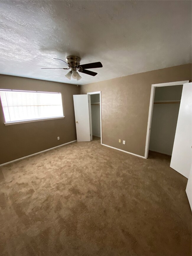 6305 Westward St unit 1, Houston, TX 77081 - photo 5