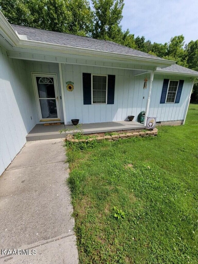 334 Howard Rd, Loudon, TN 37774 - photo 5