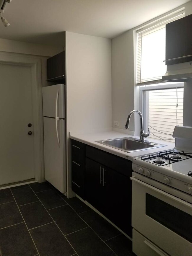 935 N Honore St unit 1R, Chicago, IL 60622 - photo 6