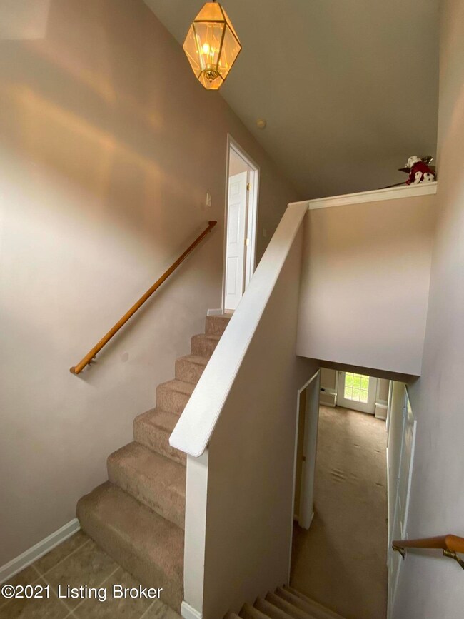201 Savannah Dawn Ct, Mount Washington, KY 40047 - photo 5