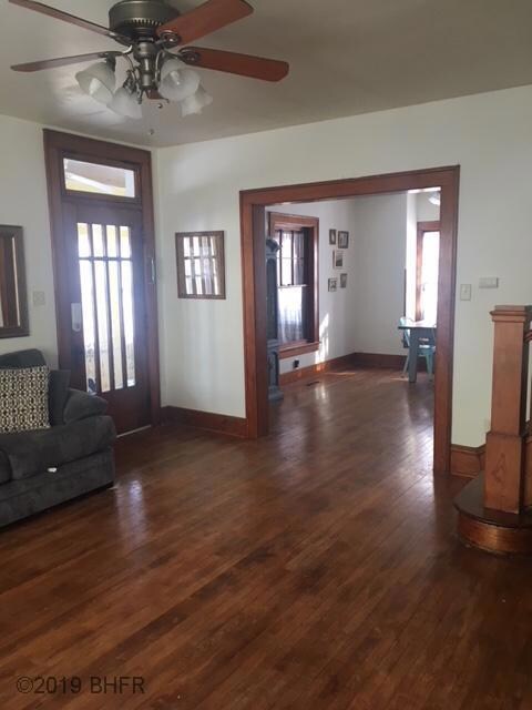 111 S 4th Ave E, Newton, IA 50208 - photo 5