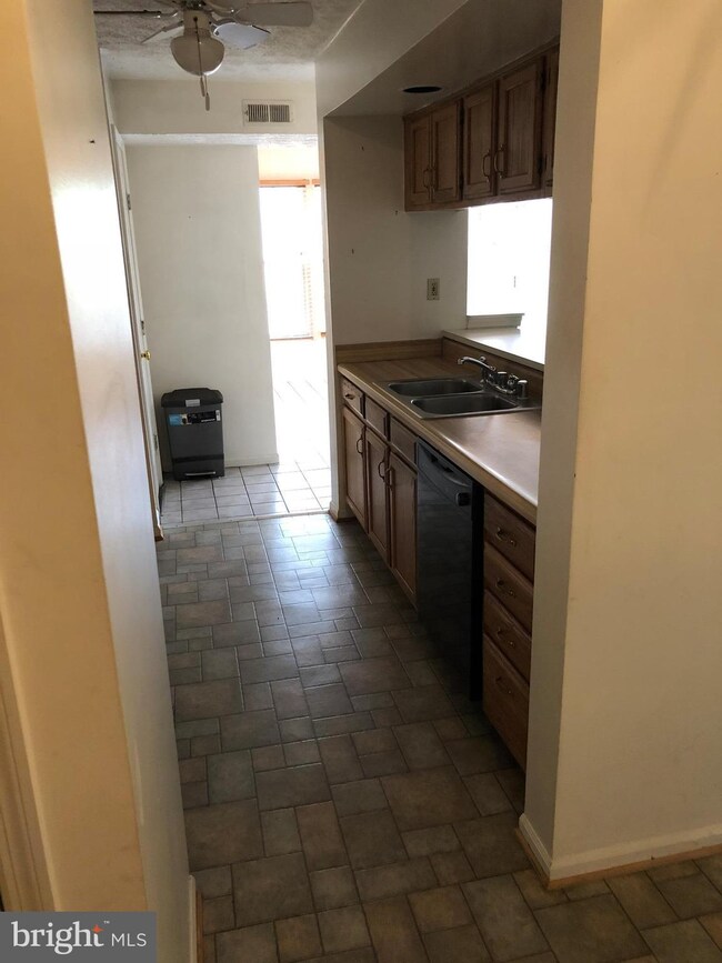 905 Woodbridge Ct unit G, Edgewood, MD 21040 - photo 2