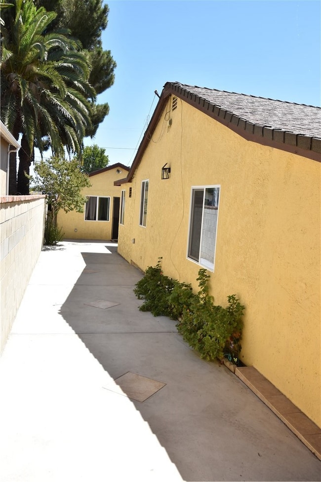 13260 Raven St, Sylmar, CA 91342 - photo 4