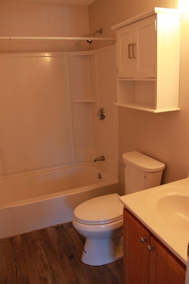 525 Calef Rd unit 28, Manchester, NH 03103 - photo 5