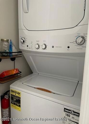 121west_tide_Way_washer_dryer