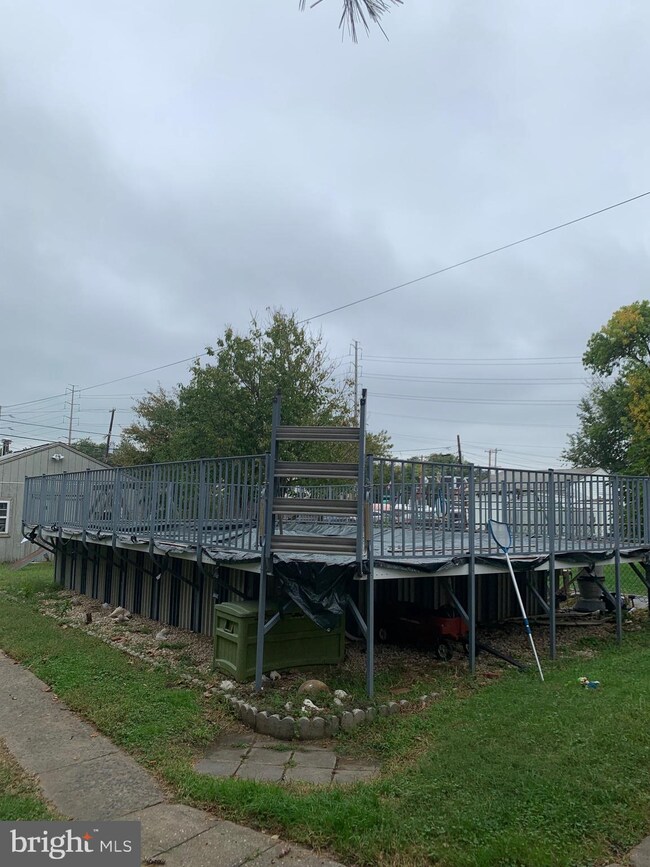 1414 E 13th St, Crum Lynne, PA 19022 - photo 3