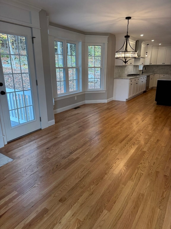 527 Salisbury St, Holden, MA 01520 - photo 4