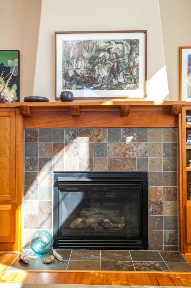 156 Hall Brothers Loop unit 301, Bainbridge Island, WA 98110 - photo 3