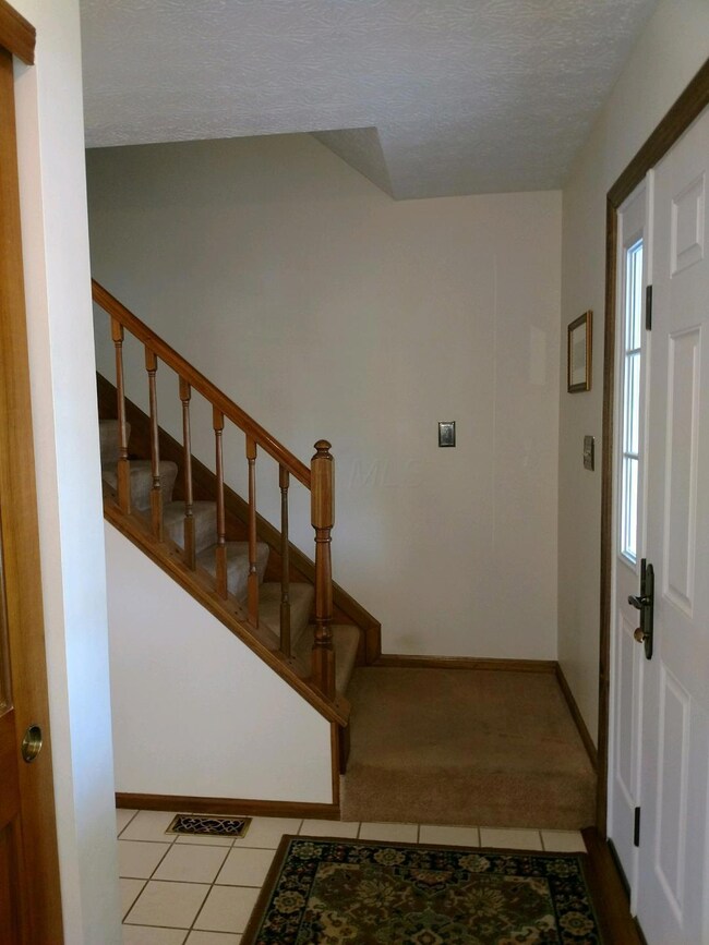 5-Front Entry Way