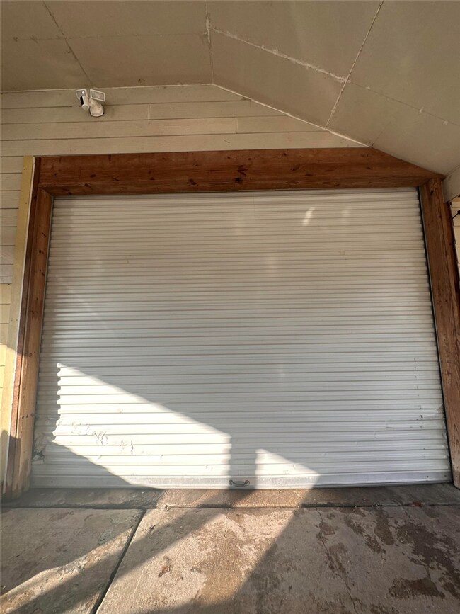 1130 Pilot Point Dr, Houston, TX 77038 - photo 5