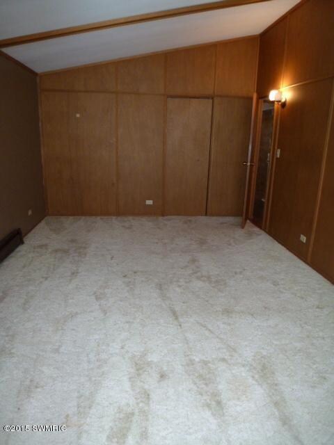 9-Master Bedroom - Pic 2