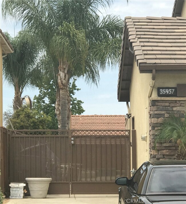 35957 Rhone Ln, Winchester, CA 92596 - photo 2