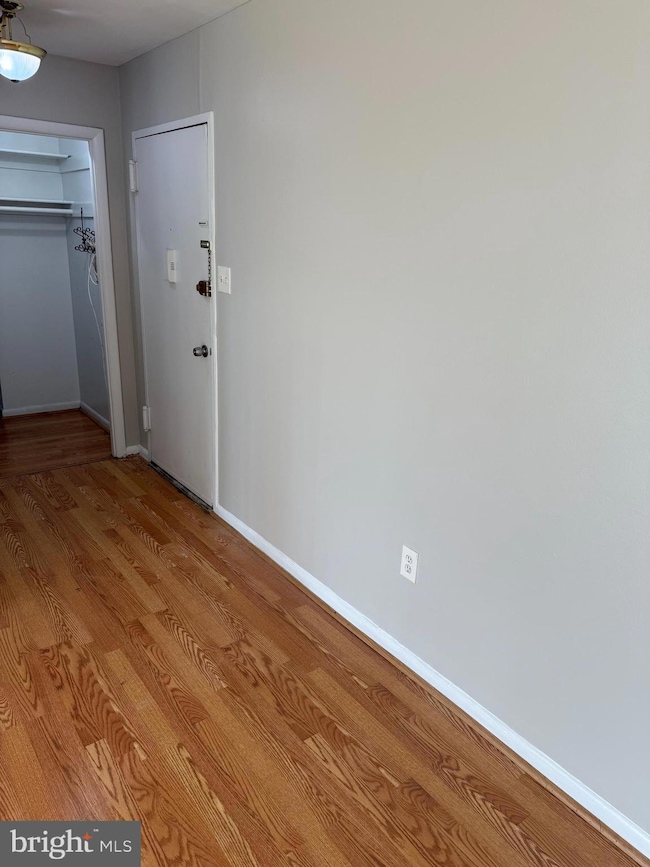 Pineway Towers Condominiums, Silver Spring, MD 20903 - photo 7