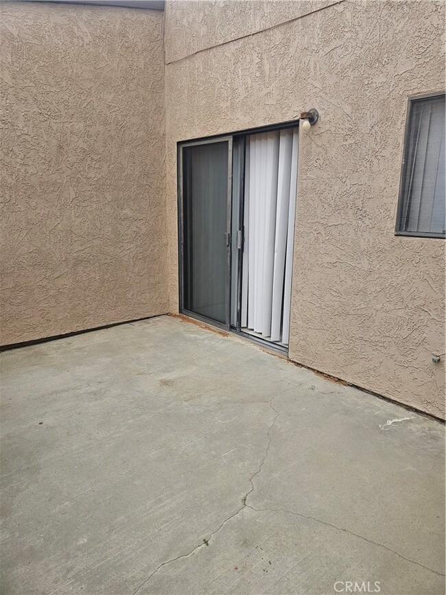 444 E Avenue q7 unit D, Palmdale, CA 93550 - photo 4
