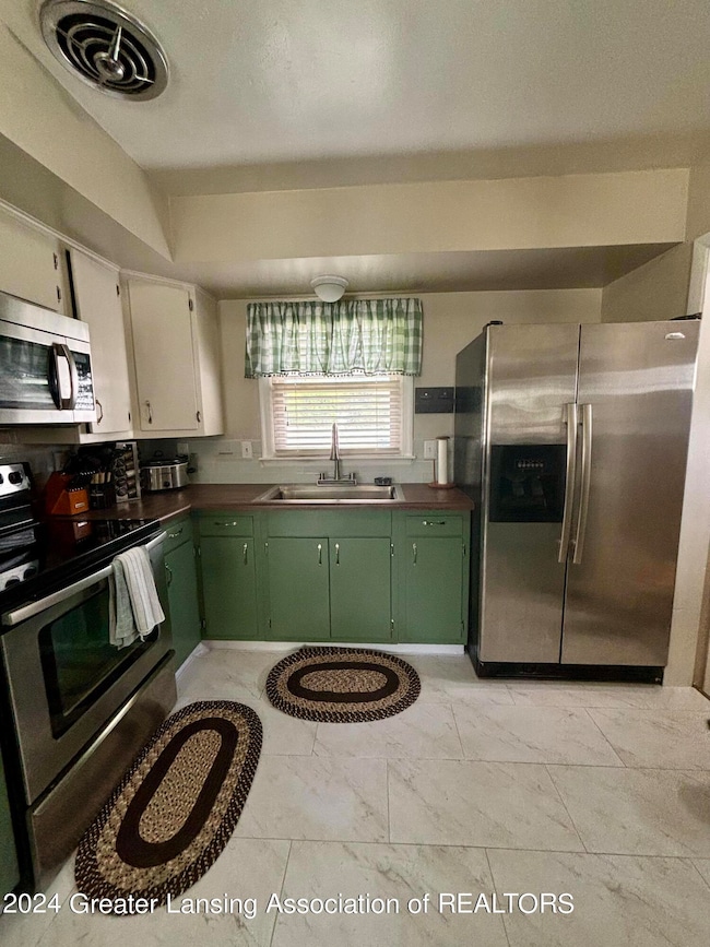 3017 S Deerfield Ave, Lansing, MI 48911 - photo 4