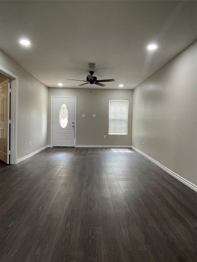 6808 Conley St, Houston, TX 77021 - photo 5