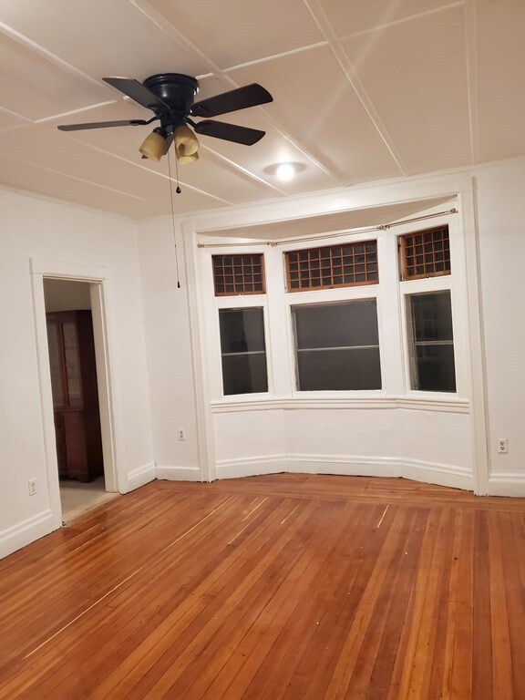 19 Kensington Park unit 1, Lynn, MA 01902 - photo 4