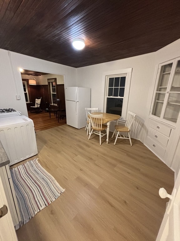 34 Maple Ave unit 2, Nahant, MA 01908 - photo 2