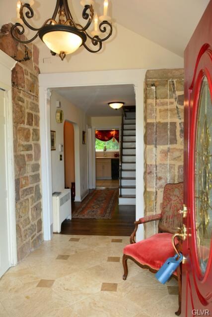 961 Oplinger Rd, Allentown, PA 18106 - photo 3