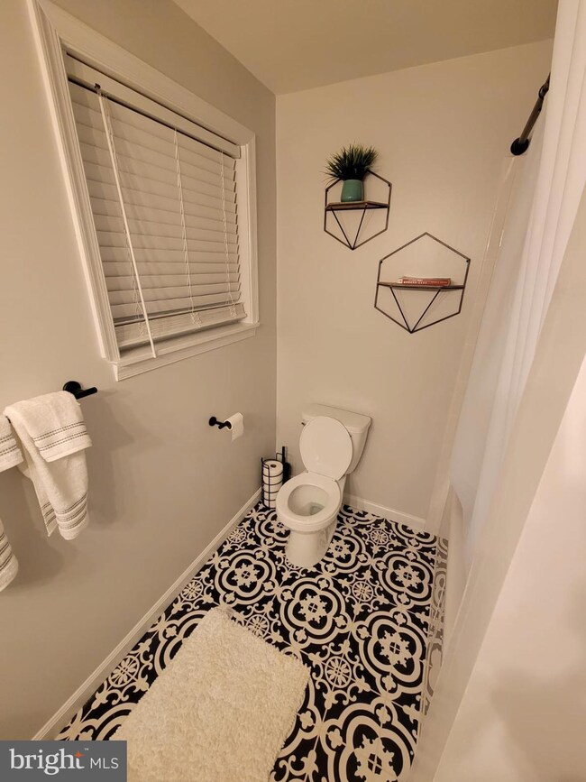 5502 Burrell Ct, Clinton, MD 20735 - photo 5