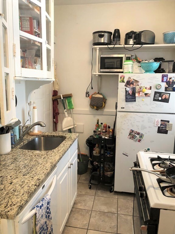 19 Agassiz St unit 4, Cambridge, MA 02140 - photo 4