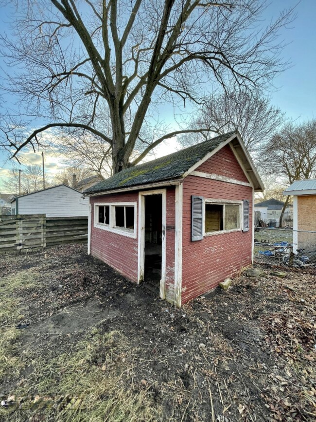 125 Hart St, Marshall, MI 49068 - photo 7