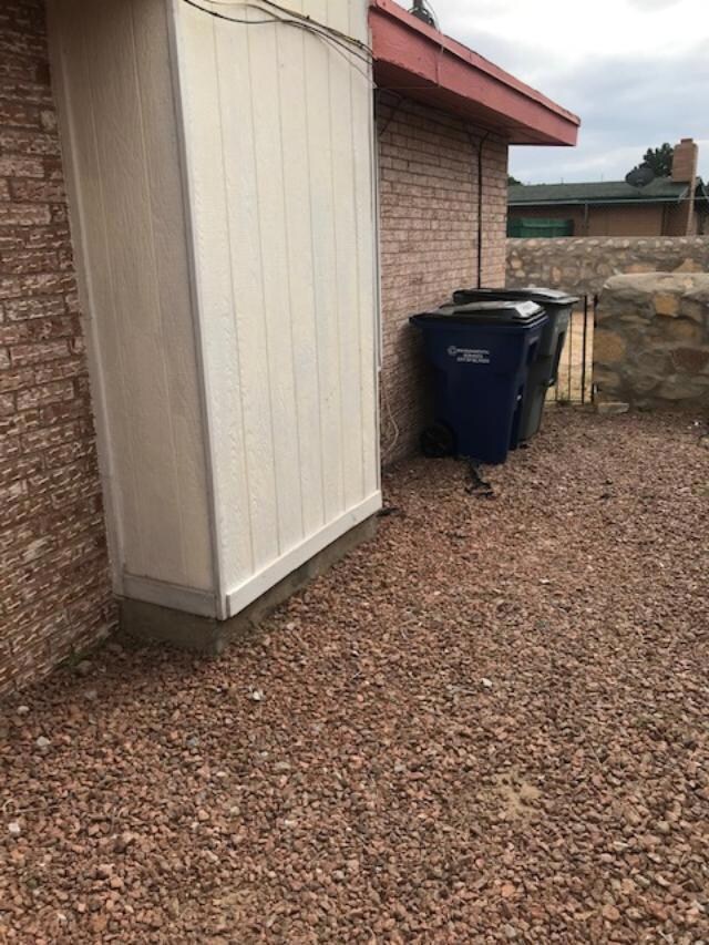 10532 Shannon Place, El Paso, TX 79925 - photo 2