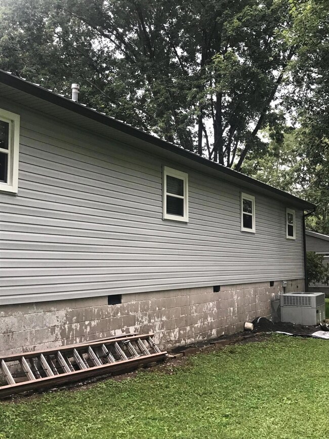 640 Dillon St, Crossville, TN 38555 - photo 4