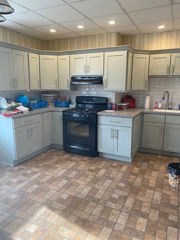 1859 Bay St unit 1, Fall River, MA 02724 - photo 3