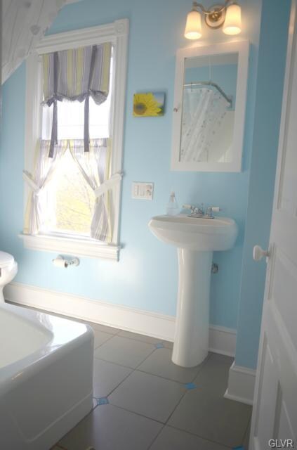 unlisted-address, Easton, PA 18042 - photo 6