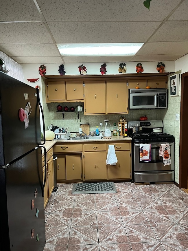 3331 W 64th St, Chicago, IL 60629 - photo 5