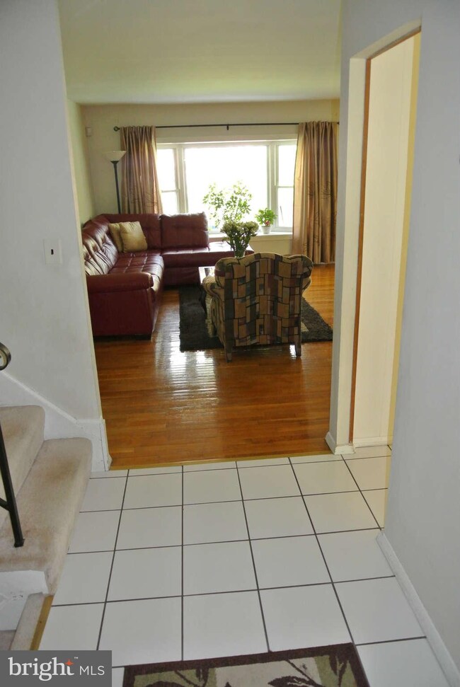 6832 Nashville Rd, Lanham, MD 20706 - photo 2