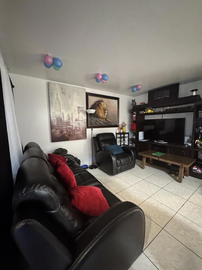 101 NE 41st St unit E65, Oakland Park, FL 33334 - photo 3