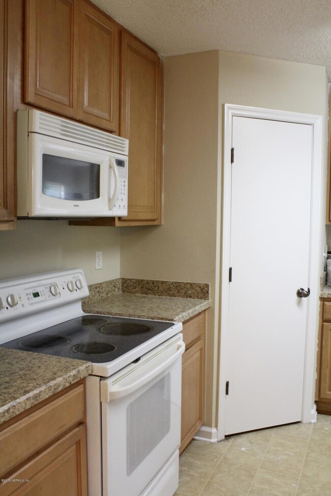 3226 Academy Park Place, Jacksonville, FL 32218 - photo 7