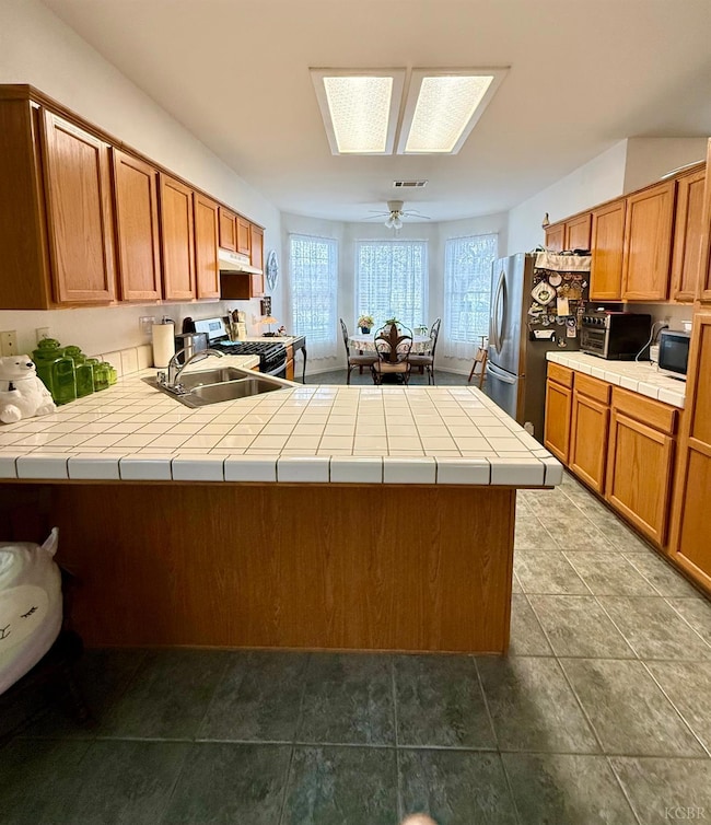 1044 W Orange St, Hanford, CA 93230 - photo 6